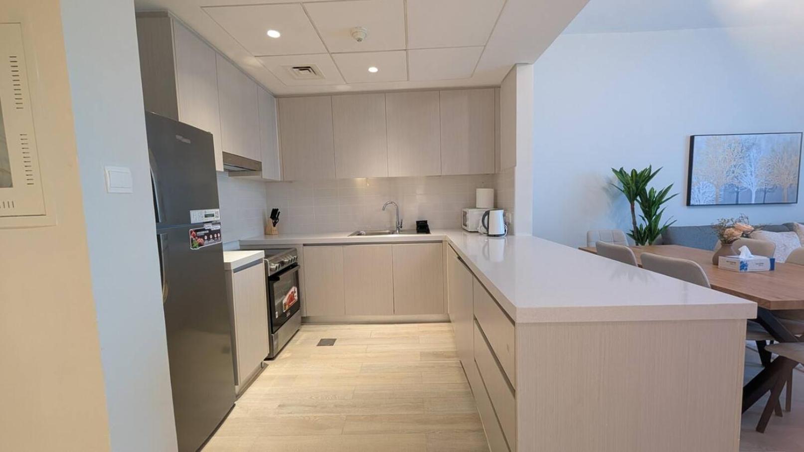 2br Luxurious At Yas Island *