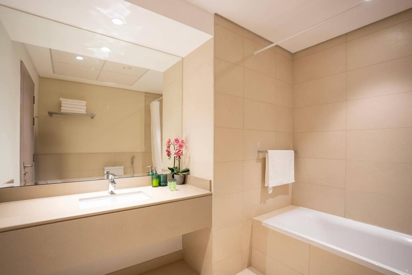 2br Luxurious At Yas Island * Abu Dhabi