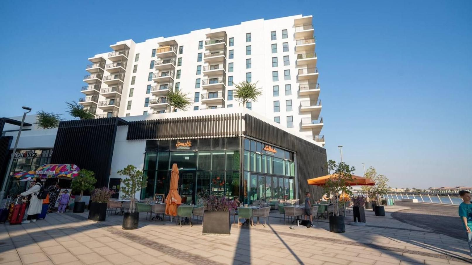 2br Luxurious At Yas Island